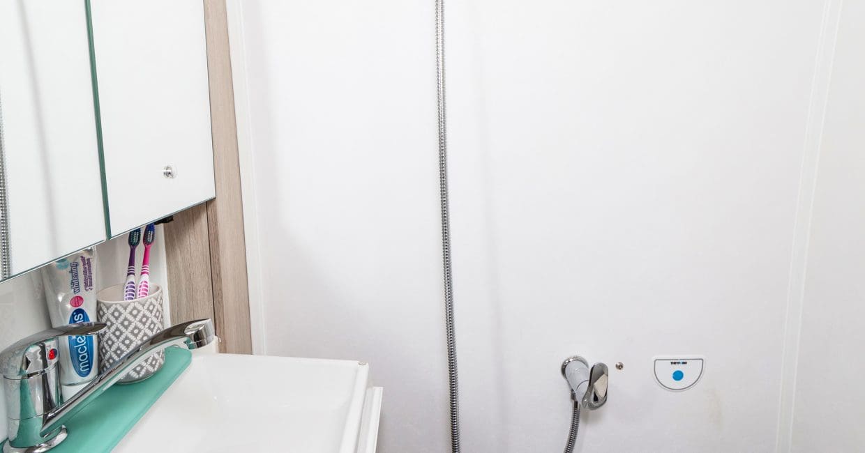 Flex shower